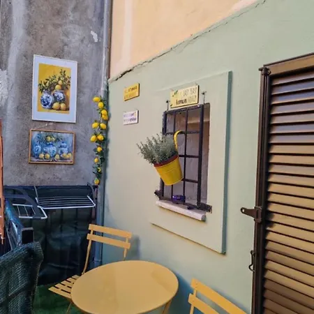 Nonna Konstantina- Old Town Center Lefkada City